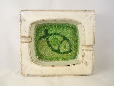 VINTAGE STONE LIKE ASHTRAY WITH FISH DESIGN IN CRACKLE GLASS BOTTOM 