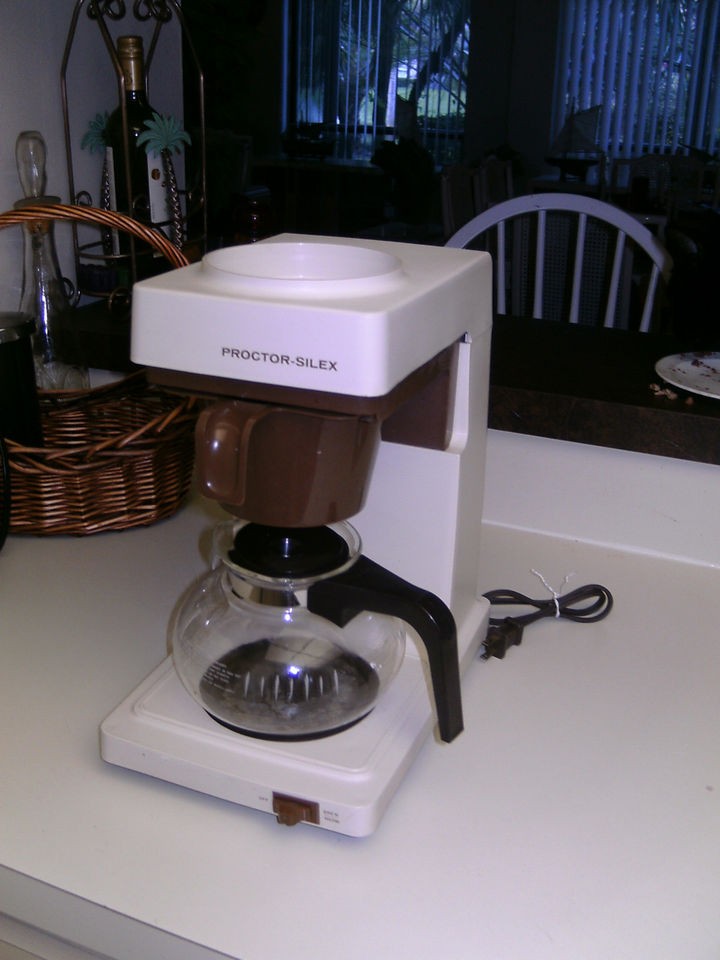  BEIGE, PROCTOR SILEX DRIP COFEE MAKER