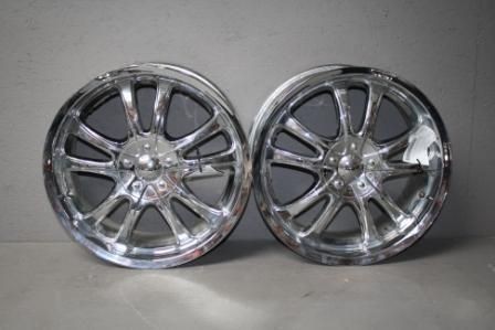 Pair of Aftermarket 18x8 Wheels Vogue? Velocity? Chrome