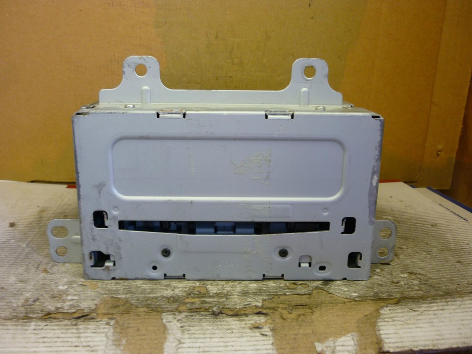 chevy equinox cd player in Car & Truck Parts