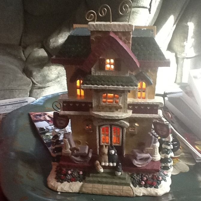 KURT S. ADLER VILLAGE EGG NOG INN SNOWTOWN LIGHTED HOUSE EGGNOG BED 