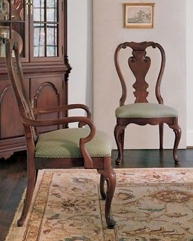 Thomasville Furniture Collectors Cherry Queen Anne Dining Chairs