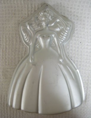 cinderella cake pan in Home & Garden