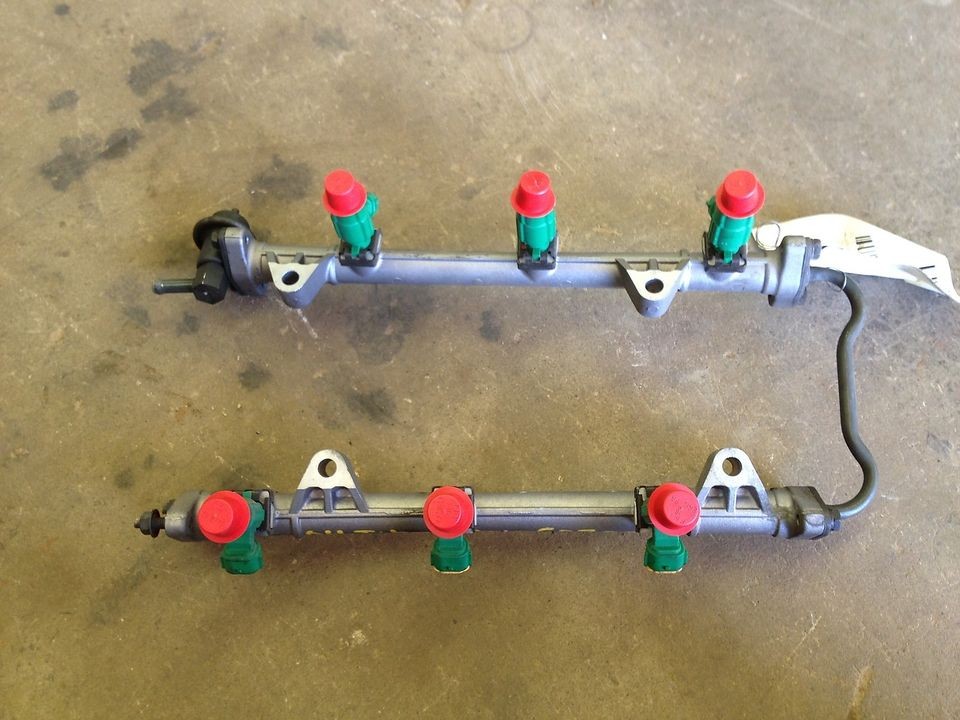 2004 Hyundai Tiburon Fuel Injectors With Rail 2.7 6 Cylinder 