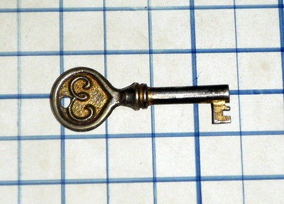 Antique Vintage Old Original Brass Edison Phonograph key Victrola 