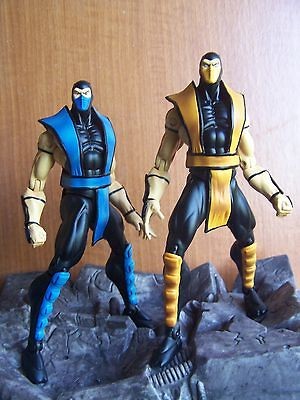 Mortal Kombat SUB ZERO & SCORPION IC 2000 8.5 SUPER RARE SET