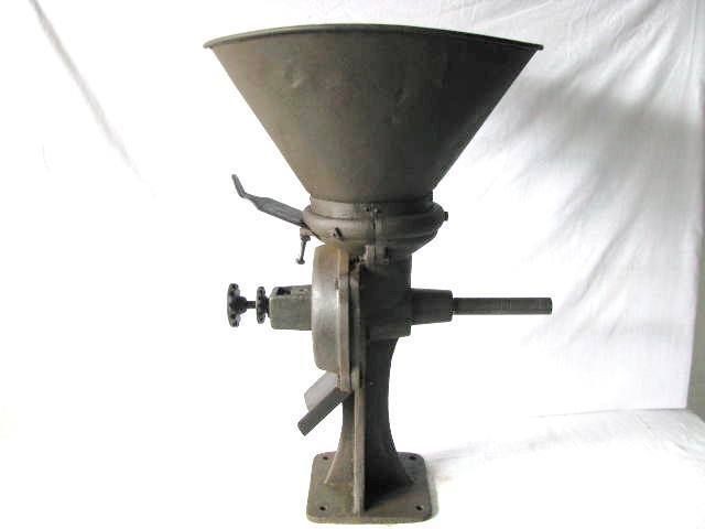   CAST IRON OLD NA5 BURR MILL CORN COFFEE GRINDER MOONSHINE MASH CRUSHER