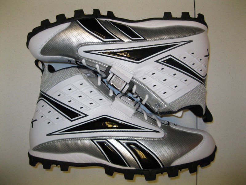 high top cleats in Clothing, 