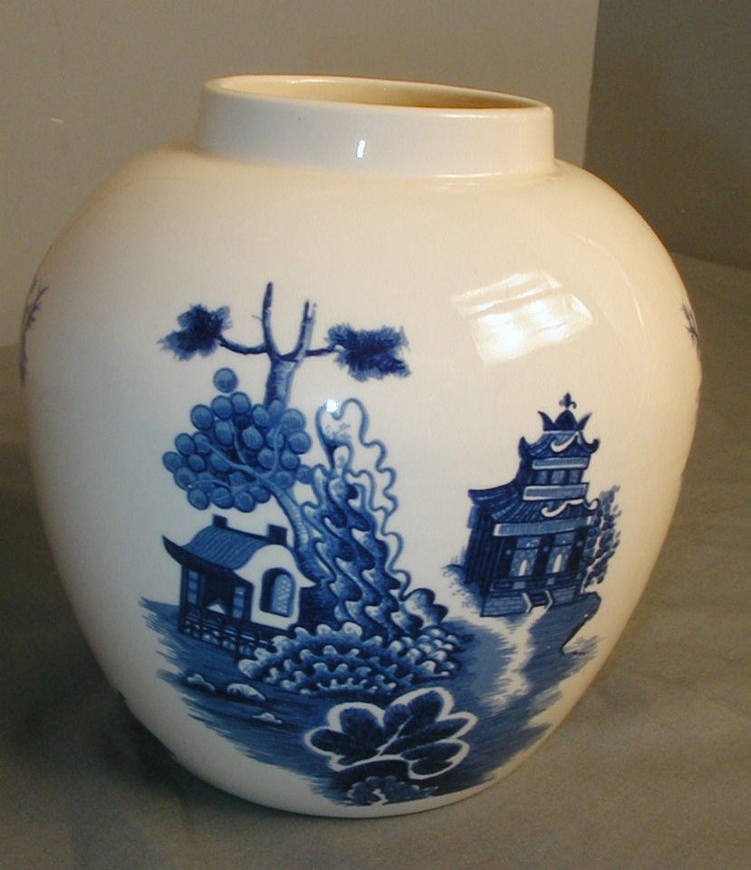 WILLOW WARE CERAMIC VASE   ROYAL CAULDON BRISTOL IRONSTONE   BULBOUS 