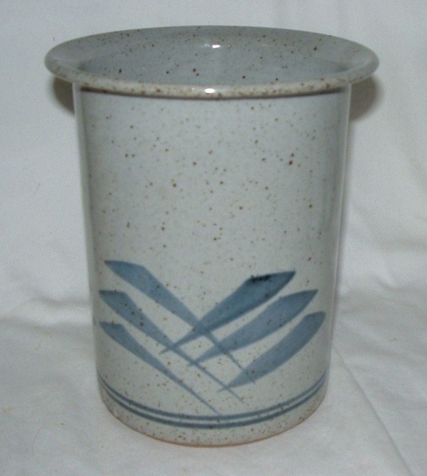 Stoneware Open Jar/Crock Handmade Wheel Thrown Excellent Condition 