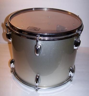   11 x 13 Mountable Tom Drum   Silver Metalflake 6 Lug