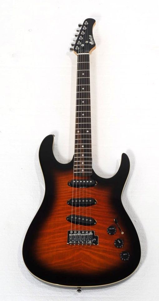 Electric Guitar, Bolt_On Maple Neck, Flamed Tobacco Sunburst