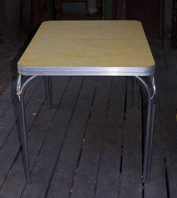 VINTAGE FORMICA DINNING TABLE   YELLOW