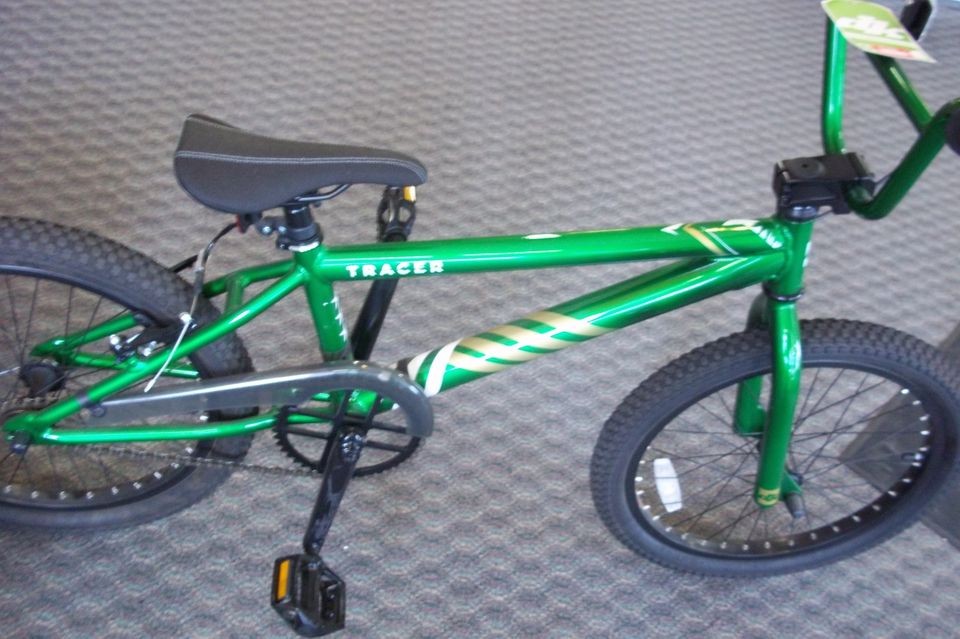   GREEN Bike Dirt King 20 inch freestyle RACER BMX BIKE SALE 20in