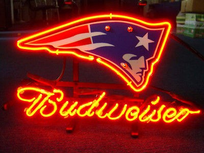 New England Patriot BUDWEISER BUD FOOTBALL NEON LIGHT SIGN 12 x 6