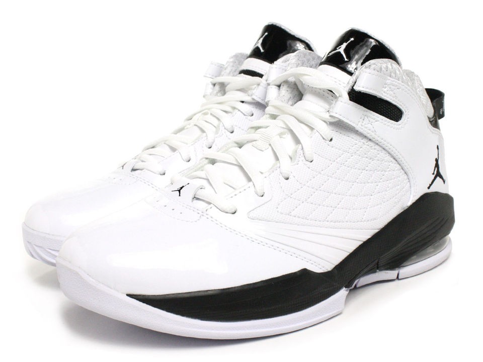 youth basketball shoes in Clothing, 