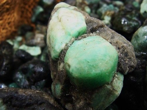 2000 Carat Lots of Unsearched Natural Emerald Rough