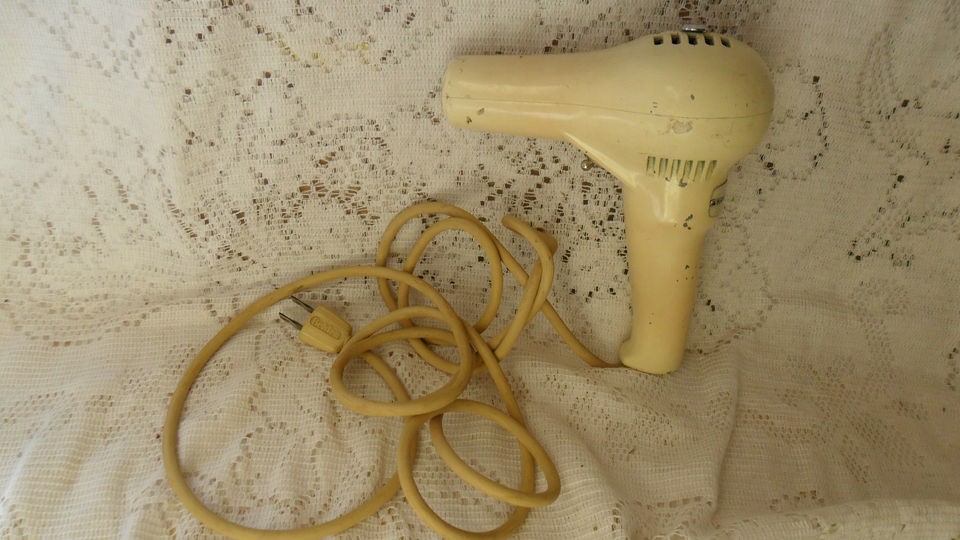 VINTAGE RETRO ANTIQUE HAMILTON BEACH HAND HELD ELECTRIC HAIR DRYER