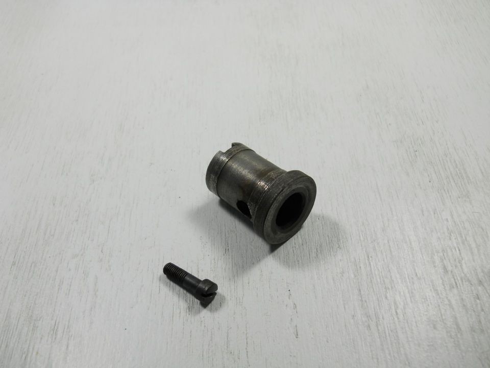 SINGER SEWING MACHINE 201 201 2 HAND WHEEL BUSHING