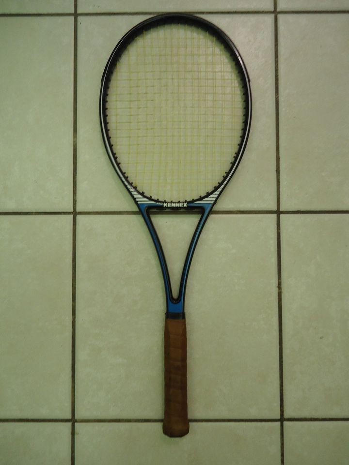 VINTAGE PRO KENNEX SILVER ACE MID SIZE TENNIS RACQUET 4 1/2