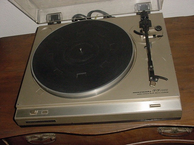 MARANTZ TT 1060 TURTABLE AUTO RETURN BELT DRIVE SYSTEM RECORD PLAYER 