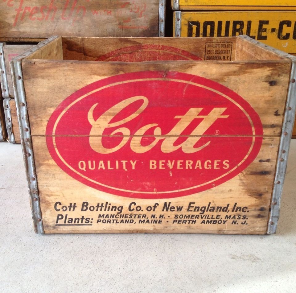   Vintage 1962 COTT Quality Beverages Wood Soda Crate Great Condition