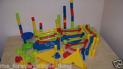 DISCOVERY TOYS MARBLE WORKS MARBLE RUN MAZE BUILDING TOYS 82 PIECES