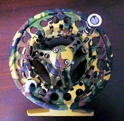 FLY REEL   APPALACHIAN CAMO 5 6 wt, Large arbor, w/ SUEDE REEL CASE