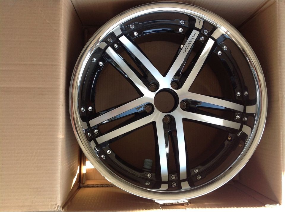 Vossen 20 inch car rim chrome and black