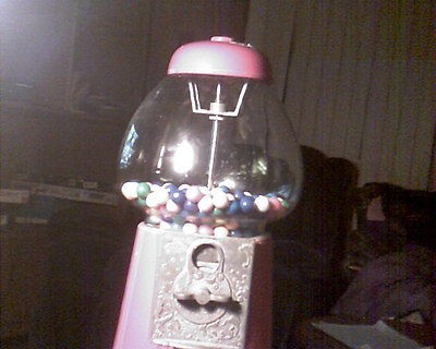 1985 CAROUSEL King Metal Body & Glass Globe Gumball Machine