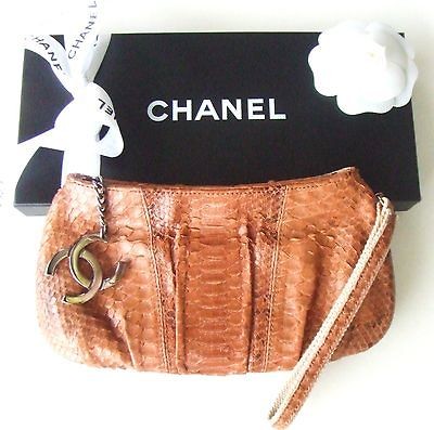   EXQUISITE*** CHANEL ICONIC EXOTIC PYTHON SNAKESKIN CLUTCH BAG HANDBAG