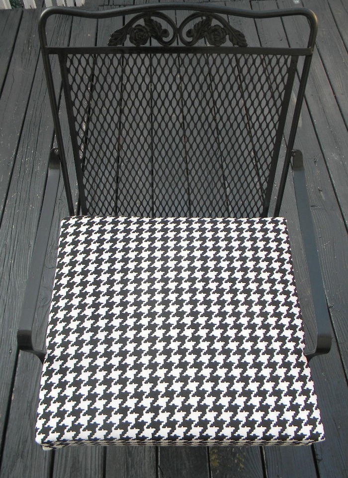 OUTDOOR PATIOR TEAK CHAIR SEAT CUSHION   HOUNDSTOOTH BLACK WHITE 