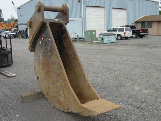 trenching bucket in Buckets & Accessories