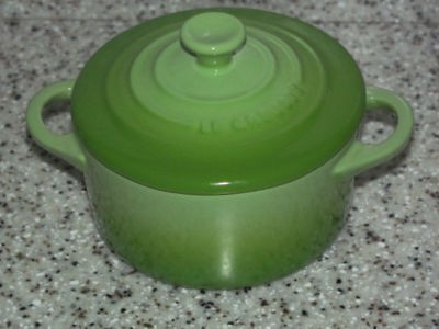 Le Creuset Petite Round Casserole Kiwi Green 8 oz.