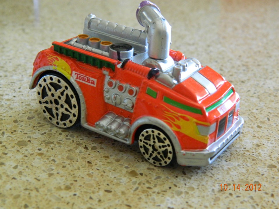 MAISTO TONKA FIRE TRUCK HASBRO CHINA 2005 USED