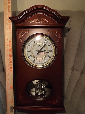 Beautiful MAHOGANY Wood D&A Wall Clock QUARTZ VINTAGE ESTATE FIND 
