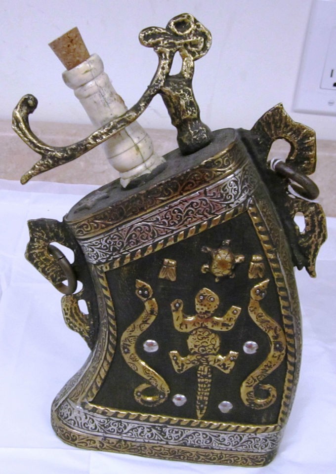 VERY UNIQUE GUN POWDER BOTTLE/TIN MADE IN MOROCCO//BRASS INLAY