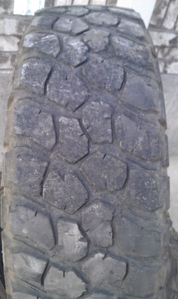 Used BFGoodrich Mud Terrain T/A KM2 LT245/75R17 Tire 6/30 tread