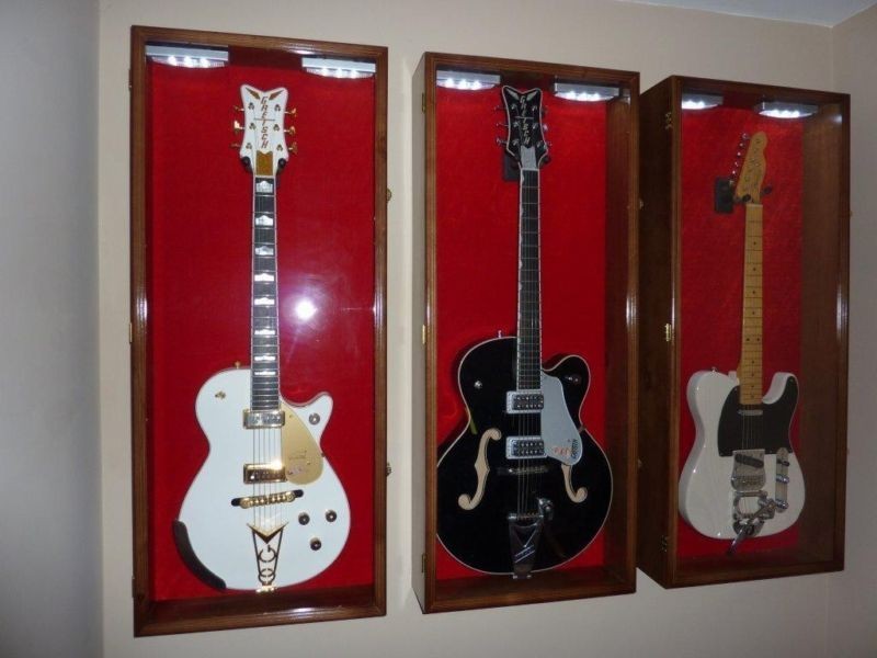 guitar display cases in Musical Instruments & Gear