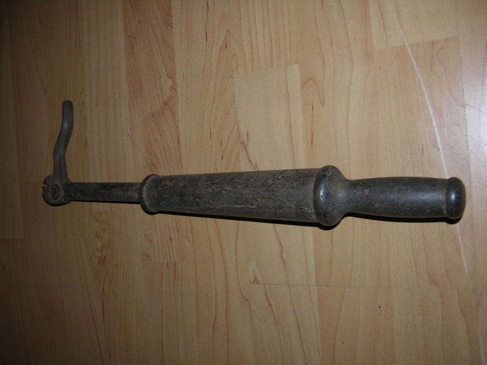 ANTIQUE NAIL PULLER M.C. &CO. WATERBURY CONN. DATED 1881