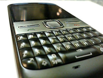 Nokia E5   black (Unlocked) Smartphone + 4GB memory card