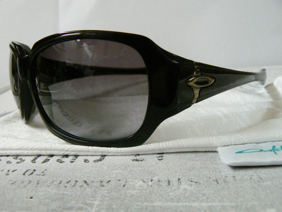 womens oakley