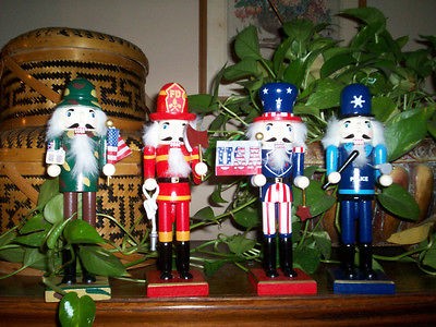 army nutcracker in Nutcrackers