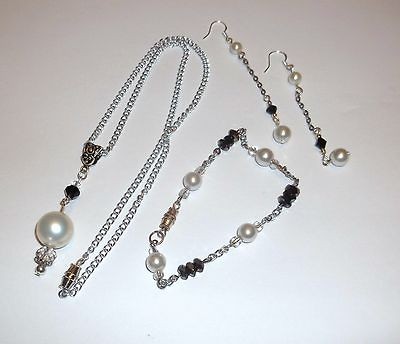 PEARL AND BLACK SWAROVSKY CRYSTAL JEWELRY SET 2 NECKLACES, BRACELET 