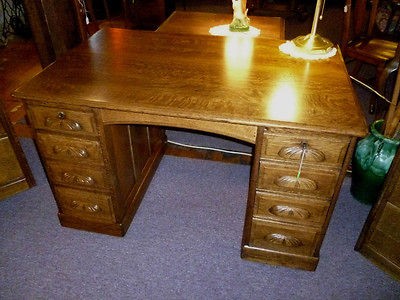 Antique Oak Desk computer desk 1/4sawn Oak, Raised panel sides, USA 