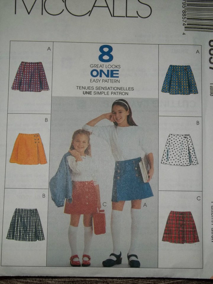   8857   GIRLS CUTE (8 STYLE) BIB SKIRT SCHOOL UNIFORM PATTERN 3 14 uc