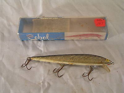   301 Silver Plastic Minnow Fishing Lure Trebel Hooks Cast Tackle 5 1/2