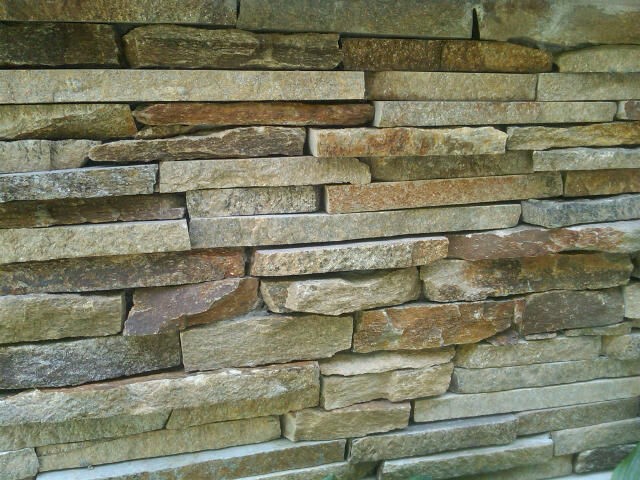 VIRGINIA LEDGESTONE VENEER (REAL STONE) AND CORNERS (4 boxes)