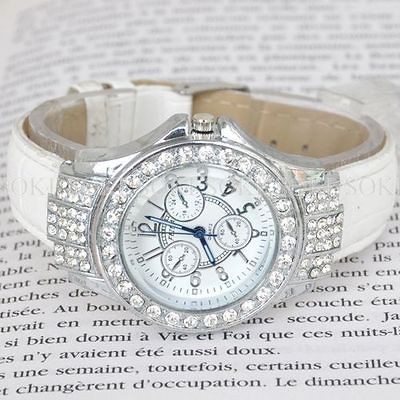 New Womens White Elegant Crystal Analog Dial Quartz Ladies Wrist Watch 