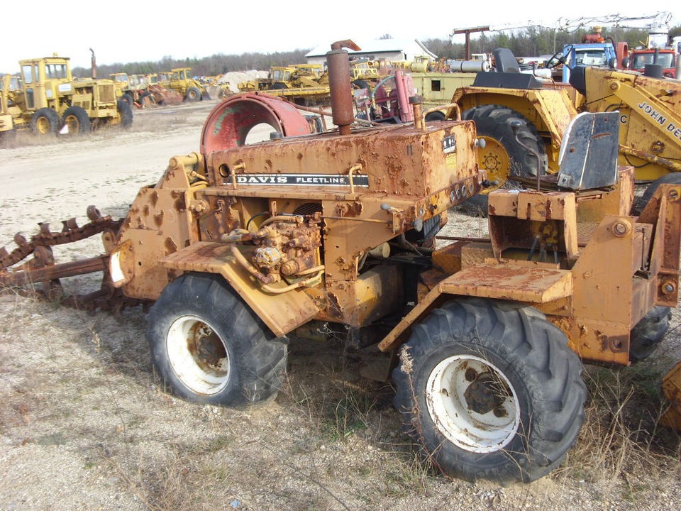 case davis trencher in Parts & Parts Machines